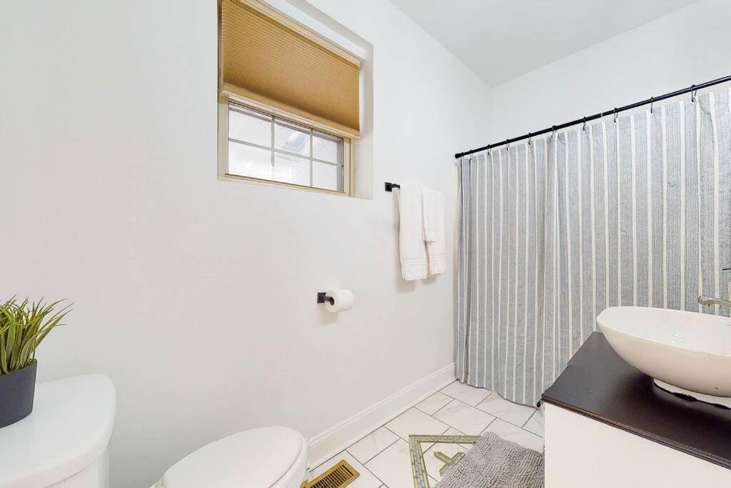 Private Home-Backyard-Parking Near Nulu Downtown Louisville Bagian luar foto